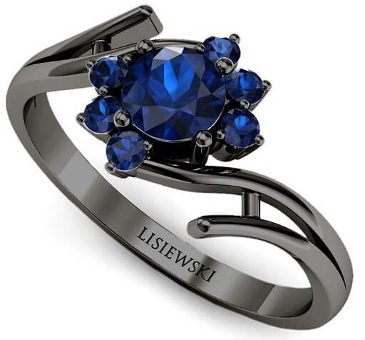 pierścionek zaręczynowy z niebieskim szafirem z czarnego złota
